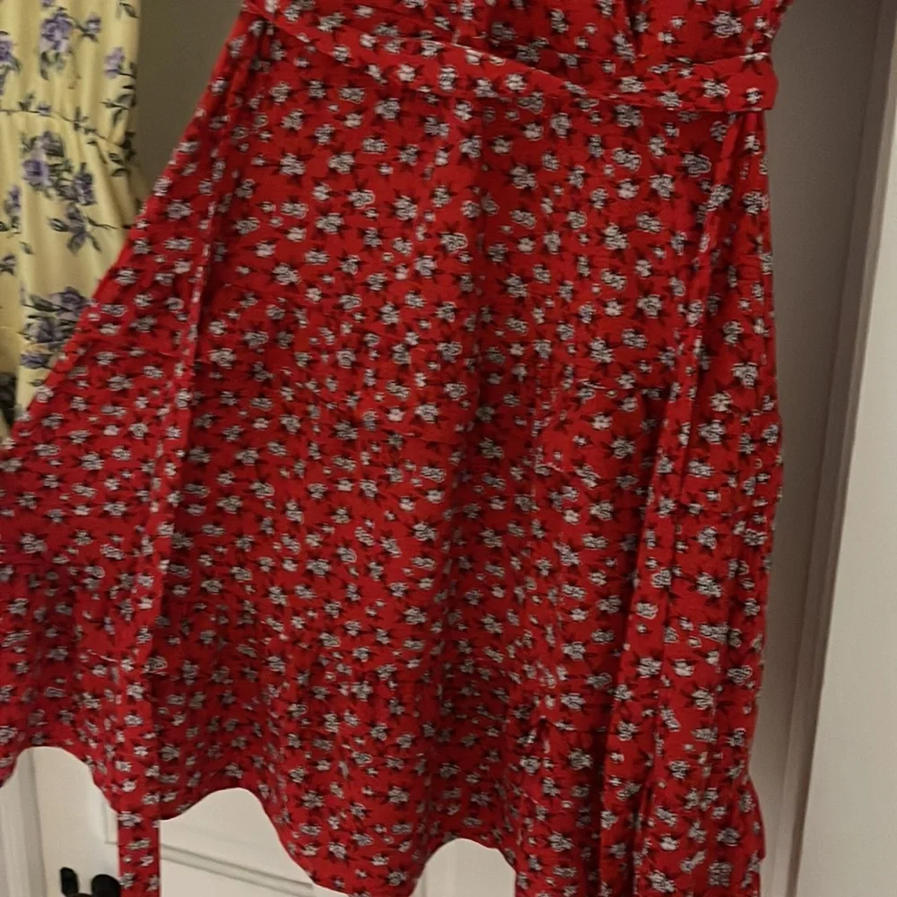 Two spring dresses - Picture 7 of 8